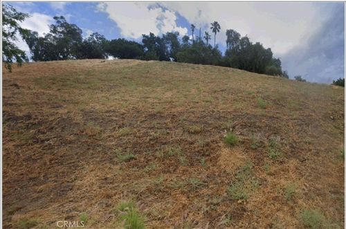 2801 Round Drive, Los Angeles, CA, 90032 | Card Image