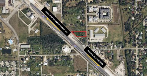 318 Newman Rd, La Marque, TX, 77568-3441 | Card Image