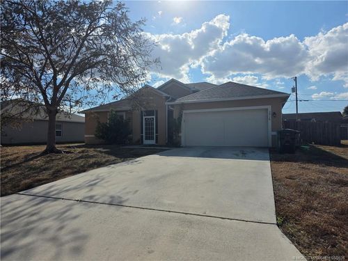 3918 Sw Kakopo St, Port Saint Lucie, FL, 34953-3631 | Card Image