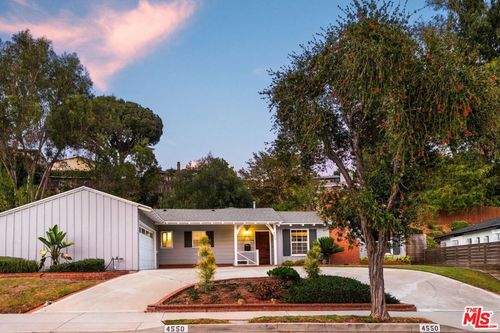 4550 Mullen Pl, Los Angeles, CA, 90043 | Card Image
