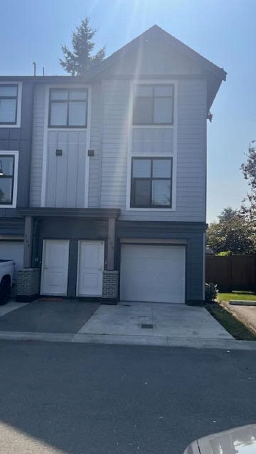 704-2267 Mckenzie Rd, Abbotsford, BC, V2S0M9 | Card Image