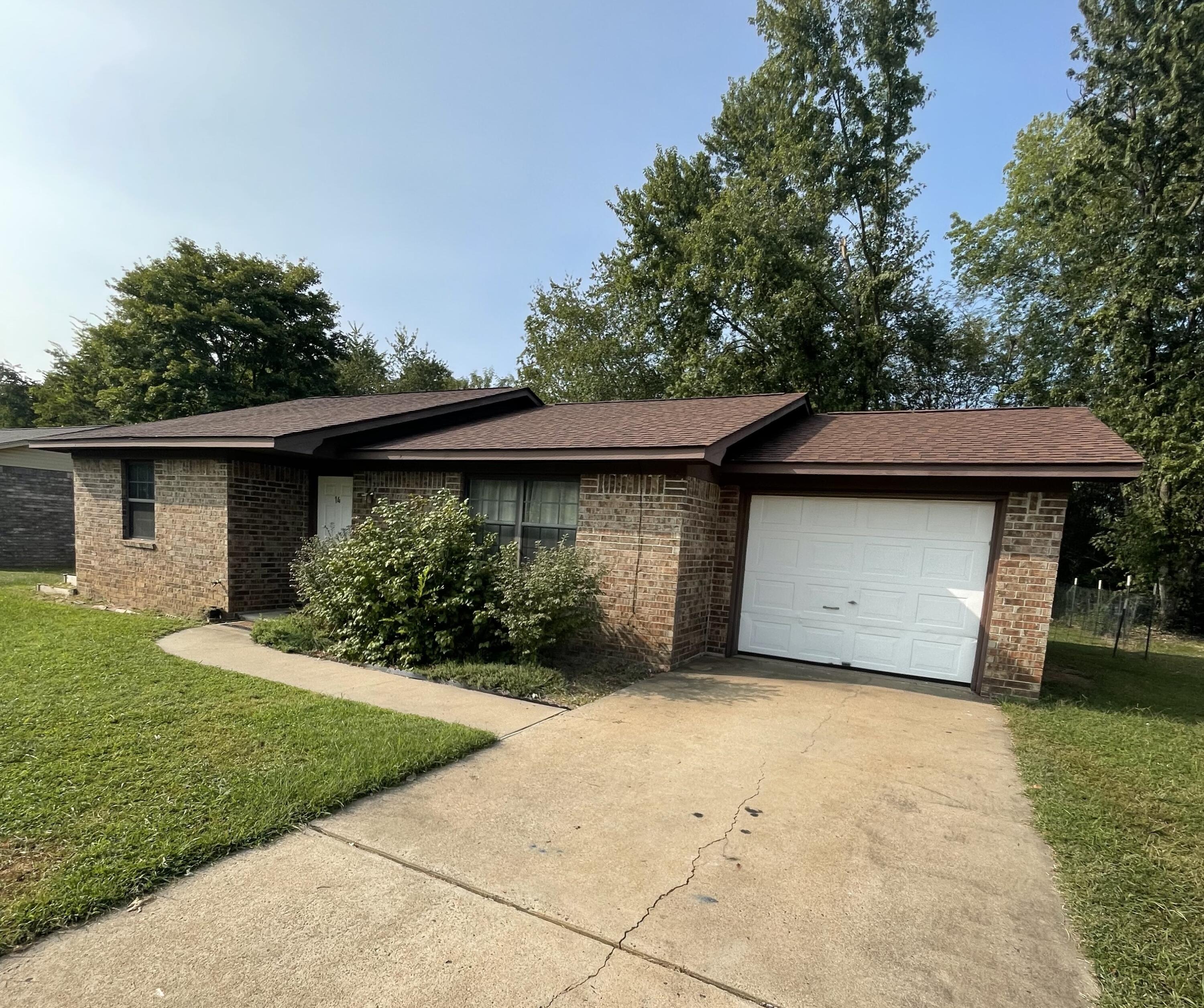 Sears St, Clarksville, AR 72830
