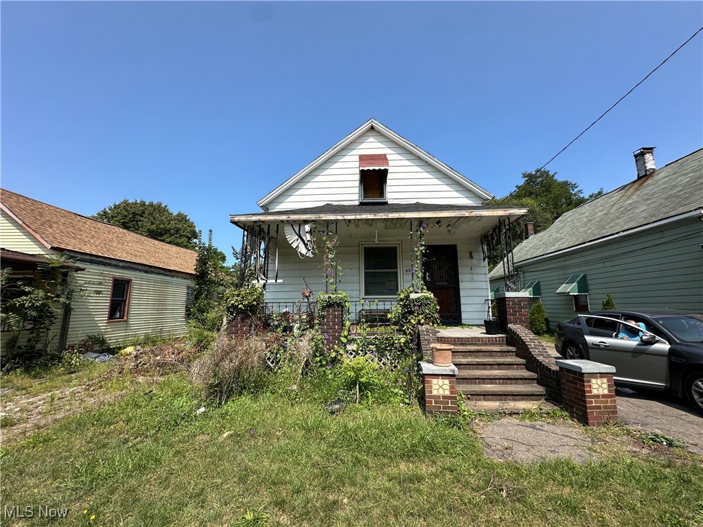 Lansing Ave, Cleveland, OH 44105