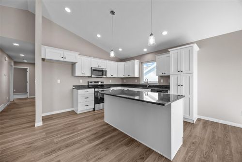 819 Indigo Dr, Palo, IA, 52324-1003 | Card Image