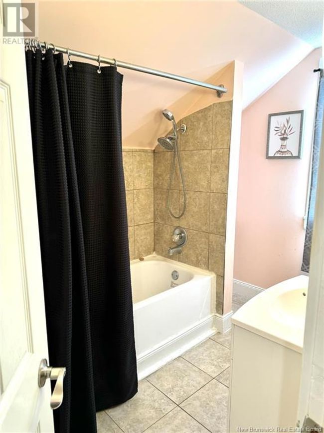 976 Pleasant Dr, House other with 6 bedrooms, 3 bathrooms and null parking in Minto NB | Image 23