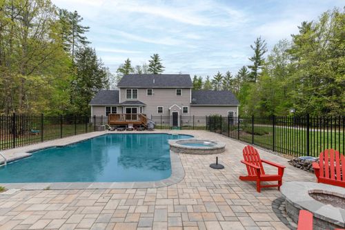 130 W Ridge Cir, Hopkinton, NH, 03229-3345 | Card Image