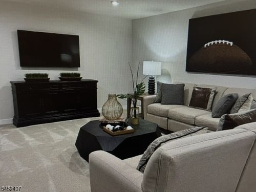 2 Drake Ct, Washington, NJ, 07882-1668 | Card Image