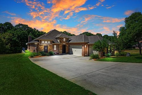 304 Dublin Cir, Gordonville, TX, 76245-2983 | Card Image