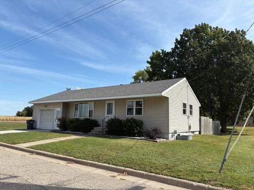 105 6th St, Cleveland, MN, 56017-2048 | Card Image