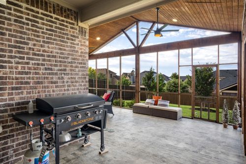 560 Winnetka Dr, Oak Point, TX, 75068-1068 | Card Image