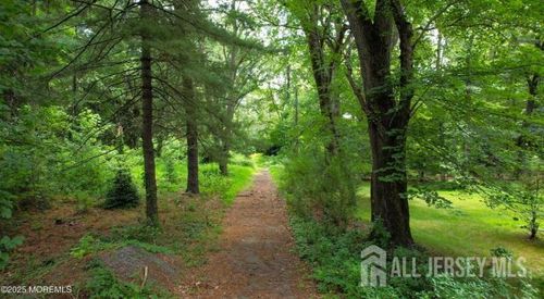 a-169-A Applegarth Rd, Monroe, NJ, 08831-5905 | Card Image