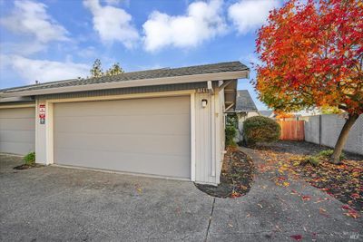 1208 Capri Way, Townhouse with 2 bedrooms, 1 bathrooms and null parking in Rohnert Park CA | Image 2