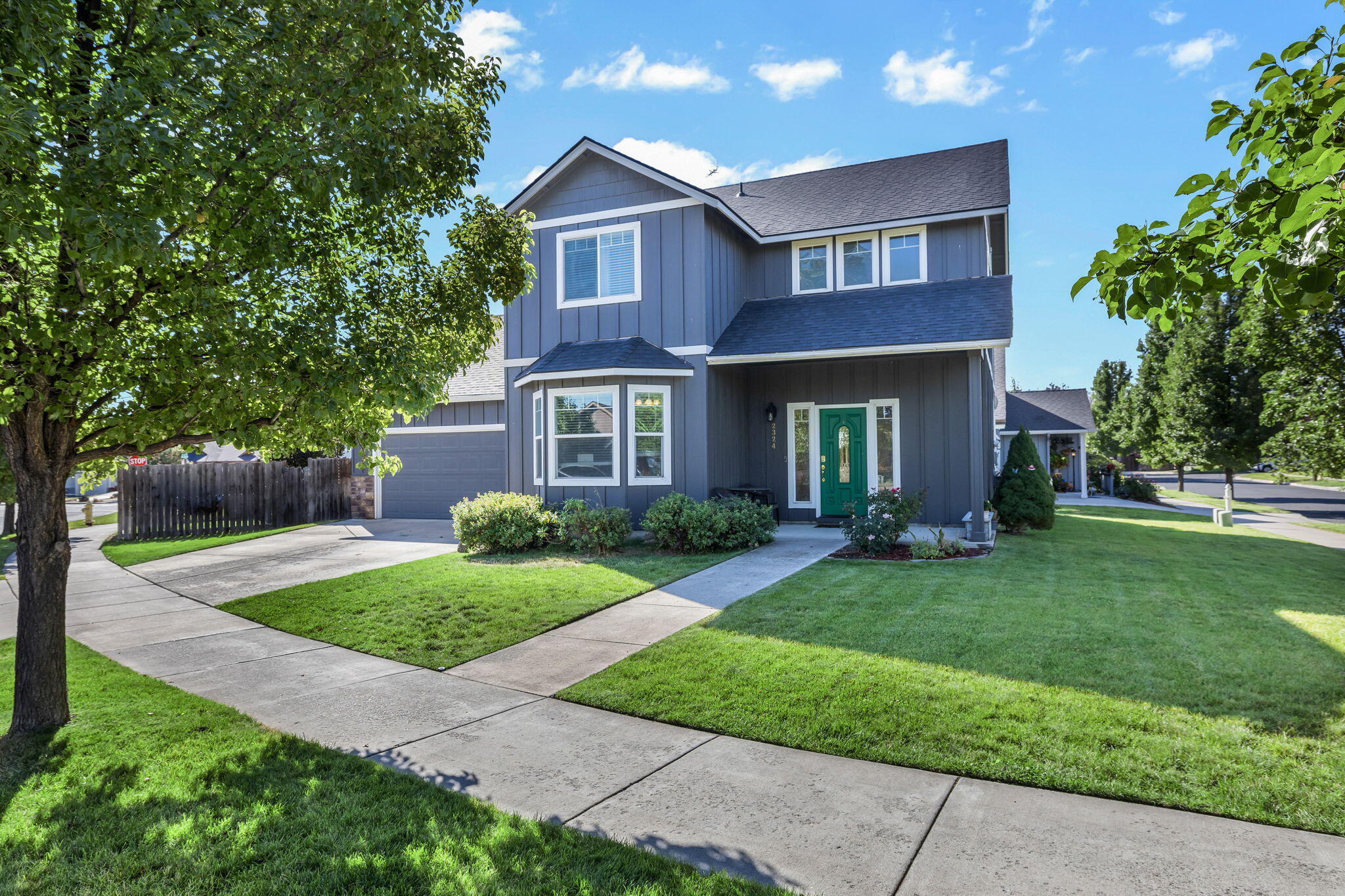 Elm Ave, Redmond, OR 97756