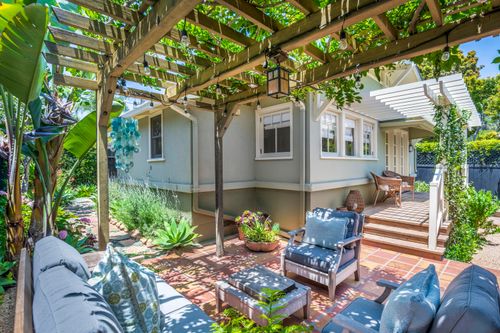 536 E Sola St, SANTA BARBARA, CA, 93103-2211 | Card Image