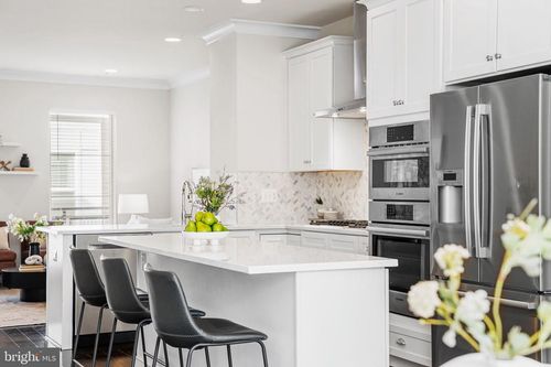 4973 Lakeside Xing, CHANTILLY, VA, 20151-3746 | Card Image