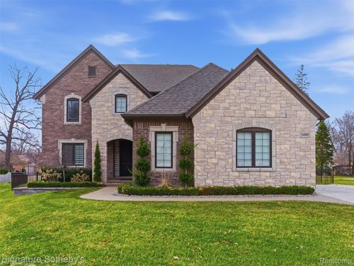 54085 Deadwood Ln, Shelby Twp, MI, 48316-2375 | Card Image