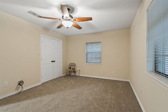 411 Raton Pass, House other with 3 bedrooms, 2 bathrooms and null parking in Holly Lake Ranch TX | Image 15