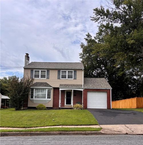 712 Wissahickon Ave, Lansdale, PA, 19446-3230 | Card Image