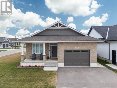451 Woodridge Dr, Goderich, ON, N7A0C7 | Card Image