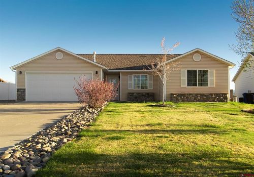 1512 Branding Iron Dr, Montrose, CO, 81401-5777 | Card Image