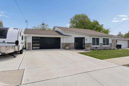 6 N 16th St, Clear Lake, IA, 50428-3620 | Card Image