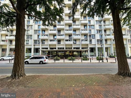 apt-509-604 S Washington Sq, PHILADELPHIA, PA, 19106-4121 | Card Image