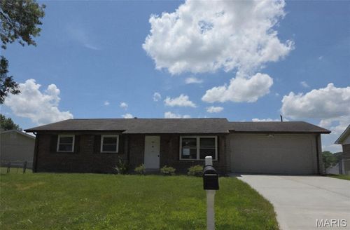 17 Stonehenge Ct, Saint Charles, MO, 63303-6237 | Card Image