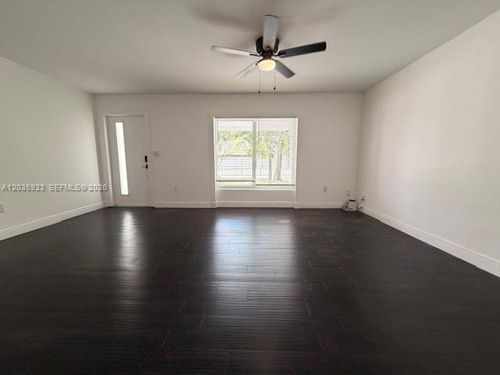 1-21455 Nw 39th Ave, Miami Gardens, FL, 33055-1158 | Card Image