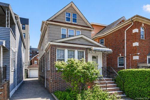 4084 Denman Street, New York, NY, 11373 | Card Image