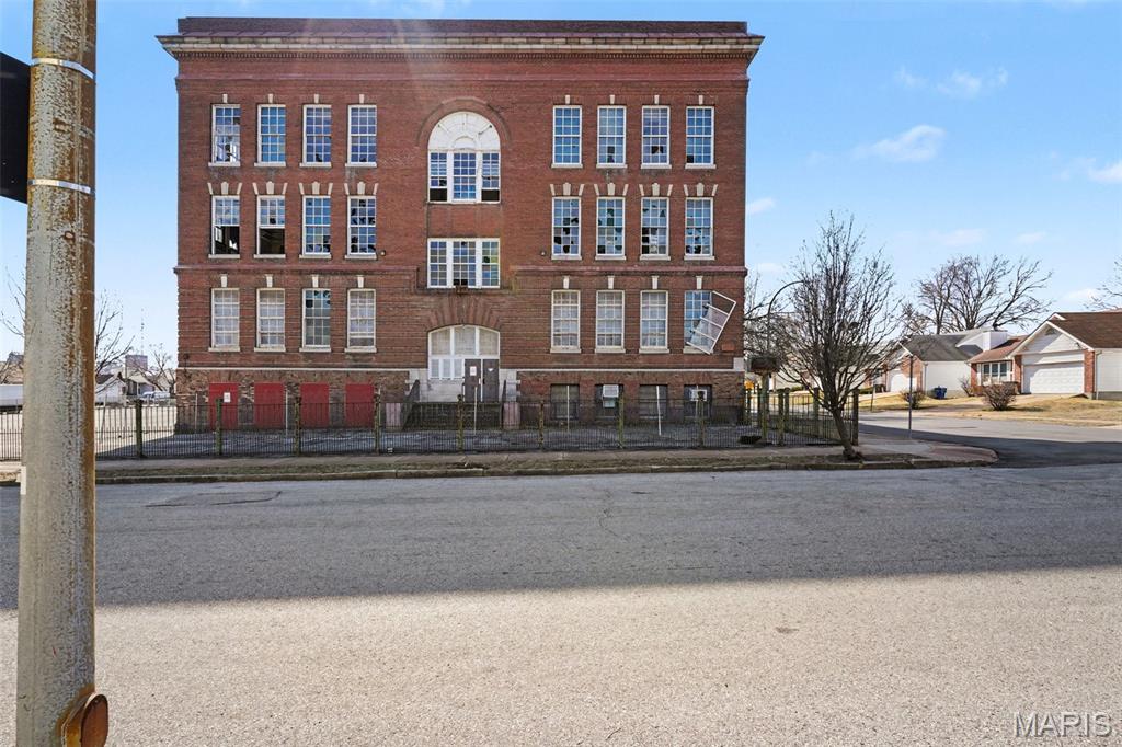 Commercial Sale in St Louis