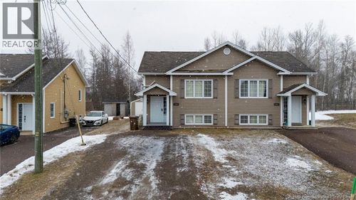 899 Bernard St, Dieppe, NB, E1A4A6 | Card Image
