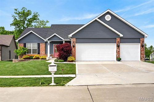 1 Timber Bluff Ct, Wentzville, MO, 63385-2130 | Card Image