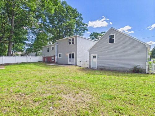 29 Burnside Street, Nashua, NH, 03064 | Card Image