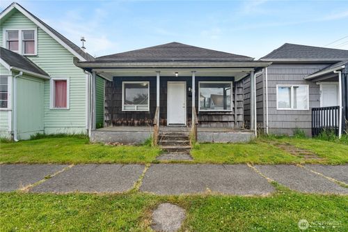 819 W Market Street, Aberdeen, WA, 98520 | Card Image