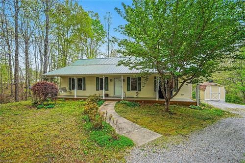 250 Bear Land Trl, Blanch, NC, 27212-9049 | Card Image