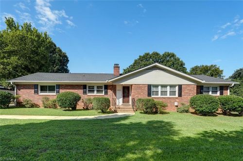 1305 Fleming Rd, Greensboro, NC, 27410-2601 | Card Image