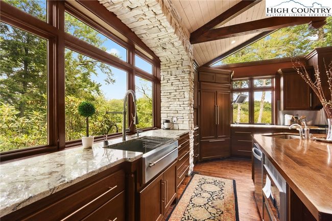 314 Mockingbird Ln, House other with 5 bedrooms, 5 bathrooms and null parking in Blowing Rock NC | Image 14
