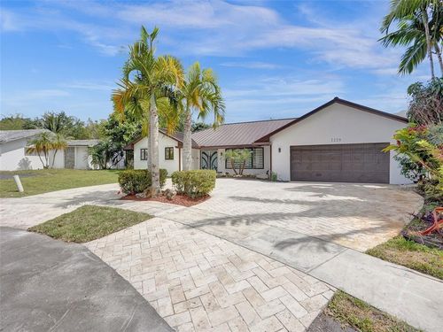 5220 N 31st Pl, Hollywood, FL, 33021-2315 | Card Image