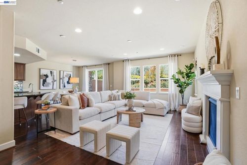 4-674 Selby Ln, Livermore, CA, 94551-6457 | Card Image