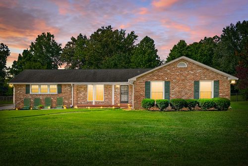 2154 N Meadow Dr, Clarksville, TN, 37043-5038 | Card Image