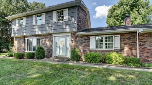 966 College Dr Se, New Philadelphia, OH, 44663-7738 | Card Image