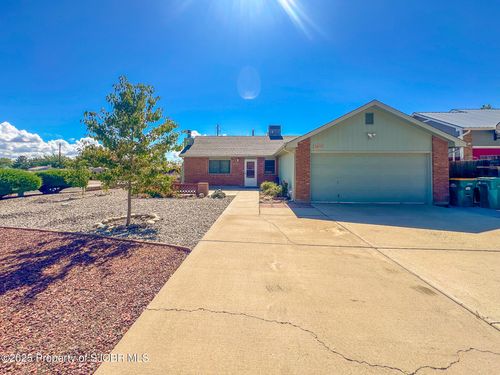 2613 Rio Vista Way, Farmington, NM, 87401-4564 | Card Image