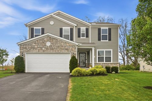 677 Clymer St, Delaware, OH, 43015-8076 | Card Image