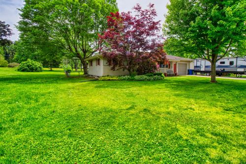 19098 Sandy Dr, Goshen, IN, 46528-7081 | Card Image