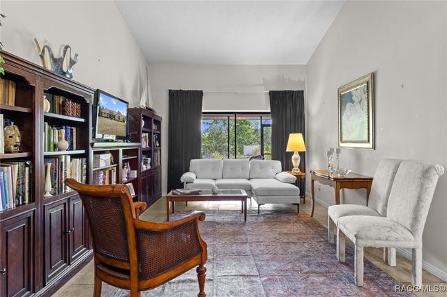 livingroom main house | Image 10