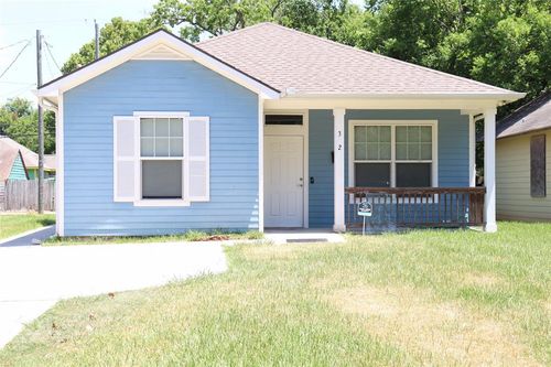 322 7th Ave N, Texas City, TX, 77590-7743 | Card Image