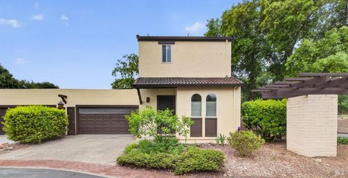 820 Adobe Dr, Santa Rosa, CA, 95404-6821 | Card Image