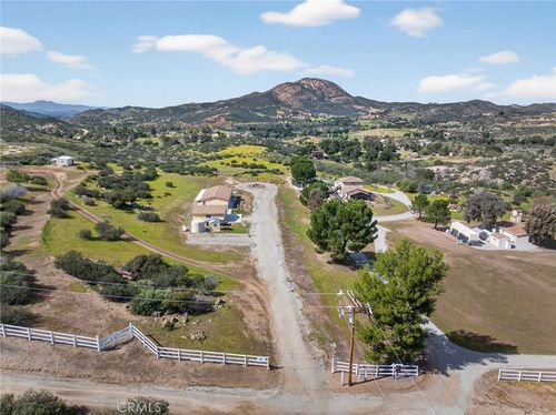 39230 Grassy Rd, Temecula, CA, 92592-8535 | Card Image