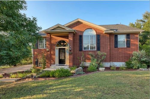 20504 National Dr, Lago Vista, TX, 78645-6223 | Card Image