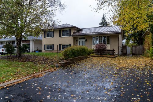 48 Ottaway Ave, Barrie, ON, L4M2W9 | Card Image